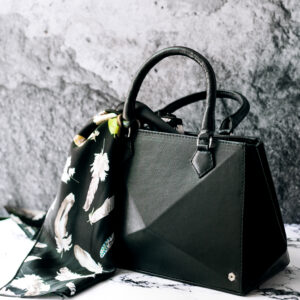 Elegant Black Handbag with Feather Print Scarf